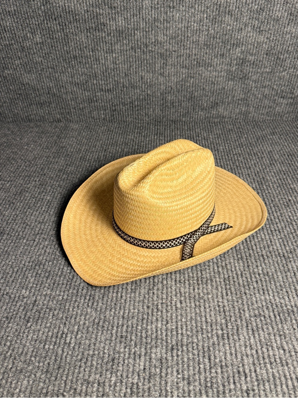 Vintage Summit Straw Cowboy Hat | Classic Western Cattleman Crease 54 - 6.75